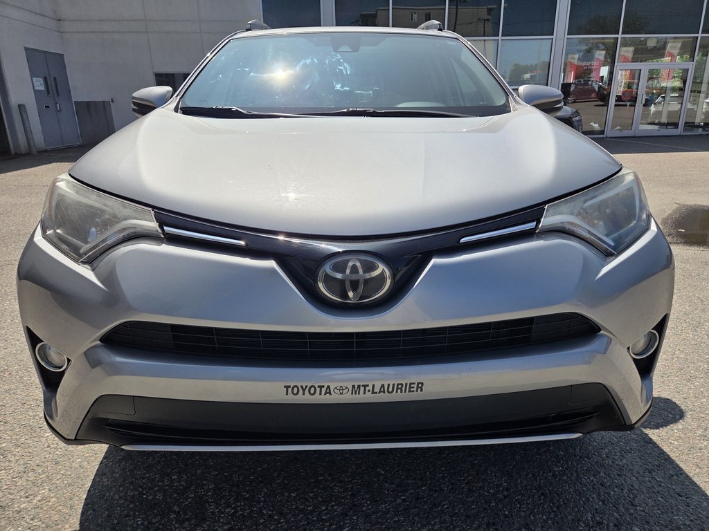 2018 Toyota RAV4 XLE (AWD) in Mont-Laurier, Quebec - 2 - w1024h768px