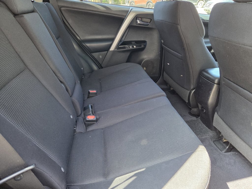 2018 Toyota RAV4 XLE (AWD) in Mont-Laurier, Quebec - 14 - w1024h768px