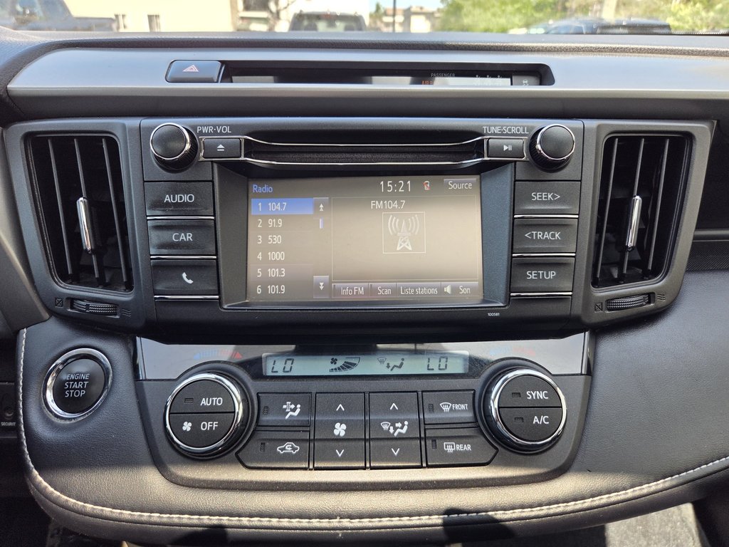 2018 Toyota RAV4 XLE (AWD) in Mont-Laurier, Quebec - 19 - w1024h768px