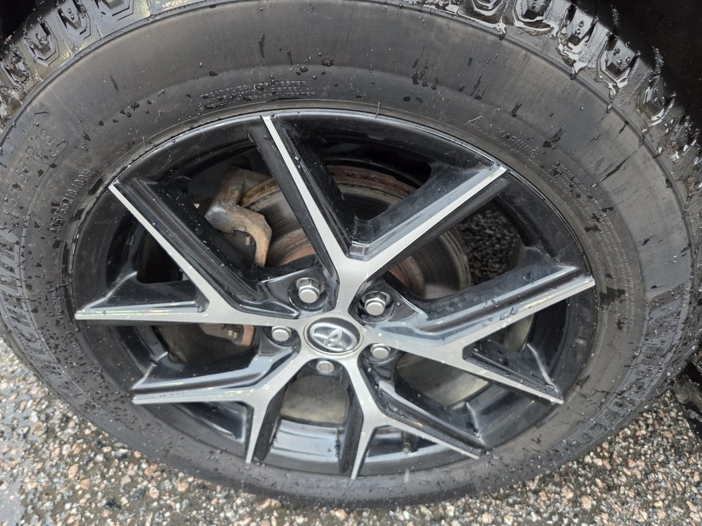 2018 Toyota RAV4 SE AWD in Mont-Laurier, Quebec - 9 - w1024h768px