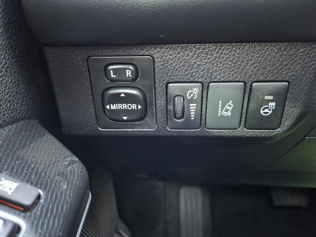 2018 Toyota RAV4 SE AWD in Mont-Laurier, Quebec - 15 - w1024h768px