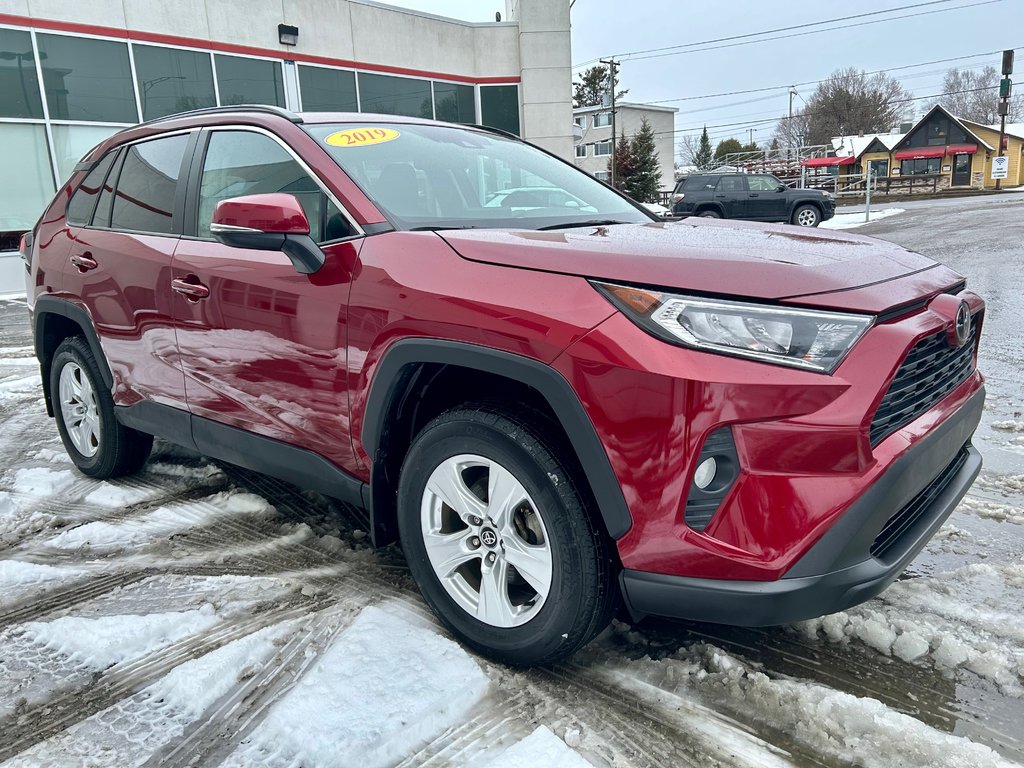 2019 Toyota RAV4 XLE (AWD) in Mont-Laurier, Quebec - 3 - w1024h768px