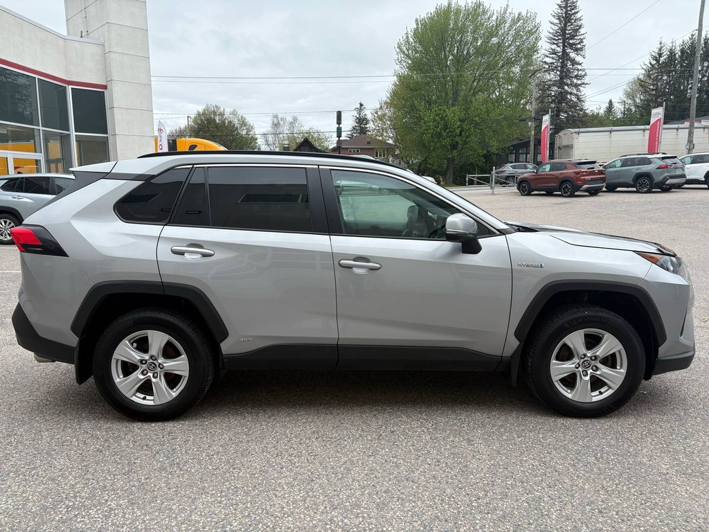 2019 Toyota RAV4 Hybride LE (AWD) in Mont-Laurier, Quebec - 4 - w1024h768px