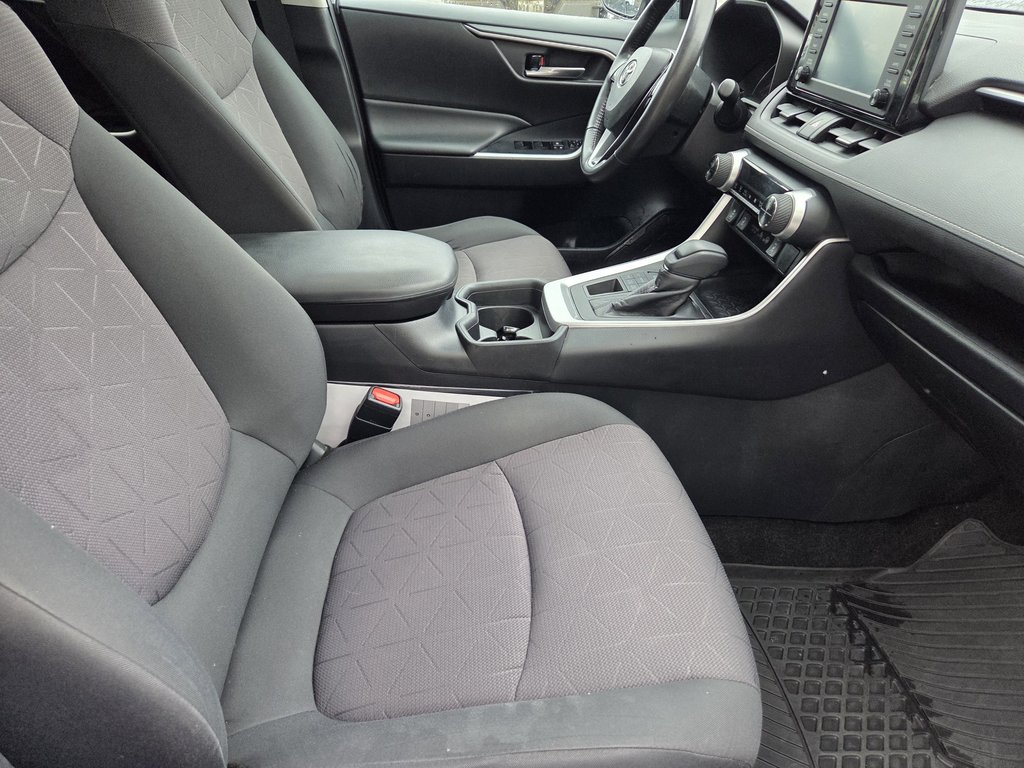 2019 Toyota RAV4 XLE AWD in Mont-Laurier, Quebec - 10 - w1024h768px