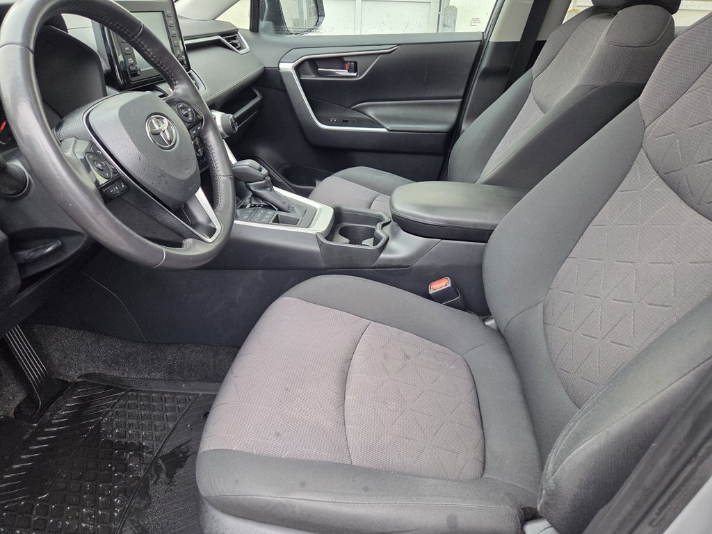 2019 Toyota RAV4 XLE AWD in Mont-Laurier, Quebec - 9 - w1024h768px
