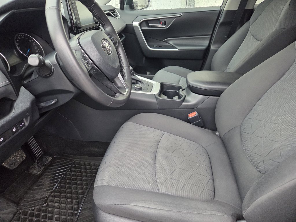 2020 Toyota RAV4 Hybrid XLE in Mont-Laurier, Quebec - 10 - w1024h768px