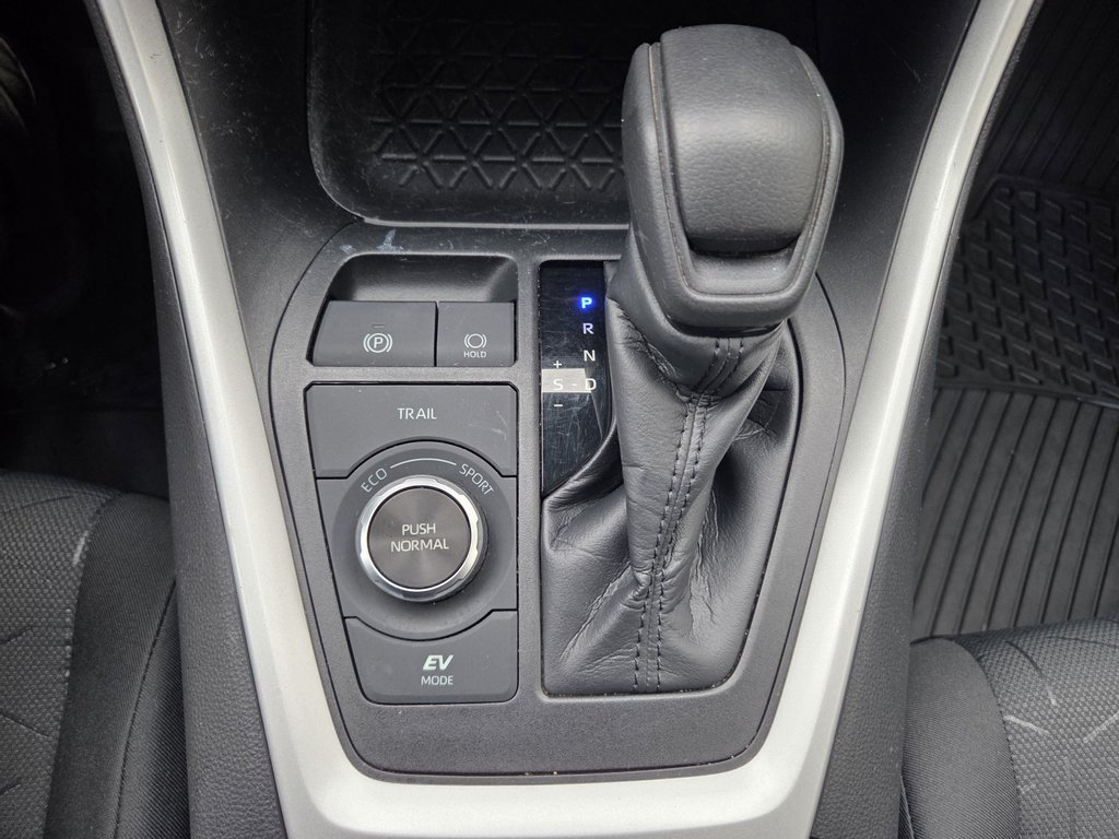 2020 Toyota RAV4 Hybrid XLE in Mont-Laurier, Quebec - 15 - w1024h768px