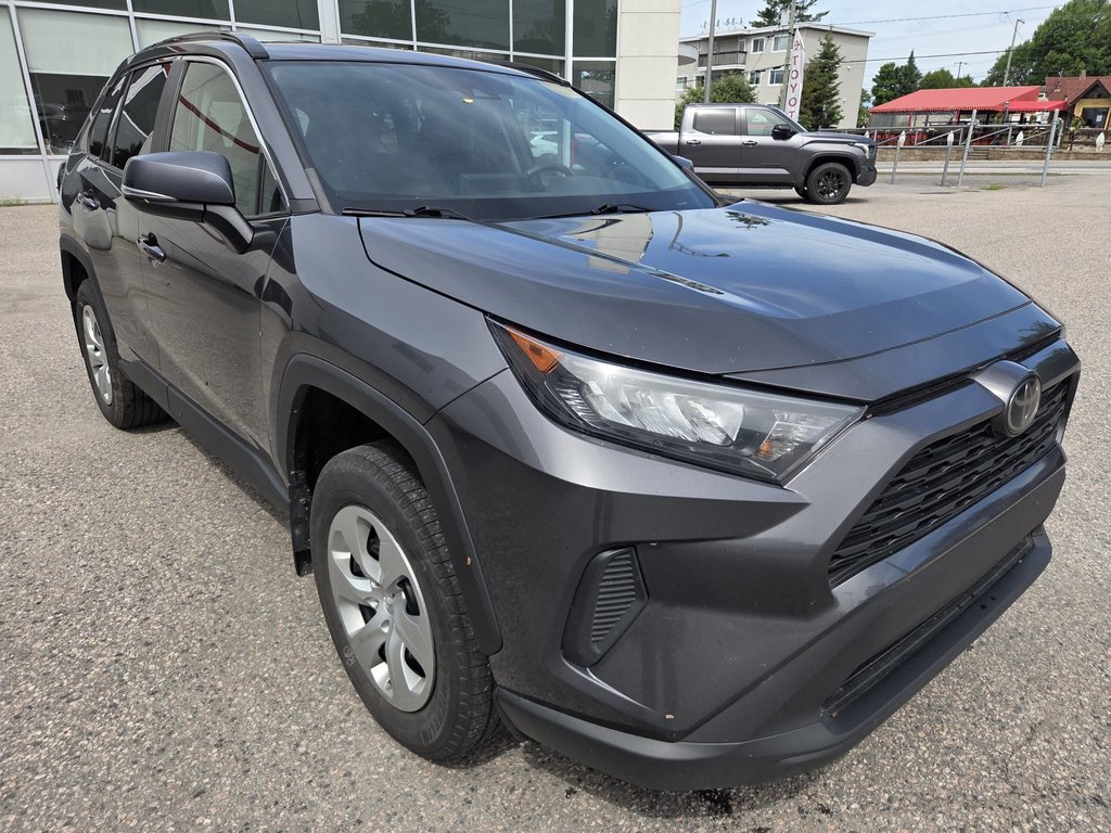 2021 Toyota RAV4 LE FWD in Mont-Laurier, Quebec - 3 - w1024h768px
