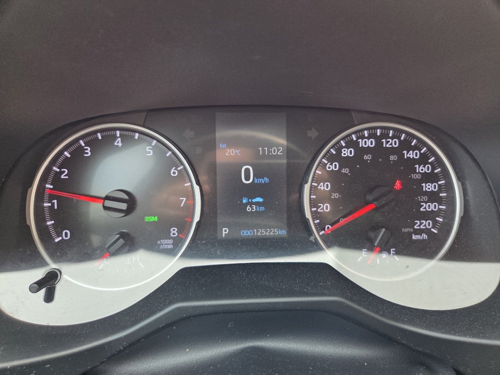 2021 Toyota RAV4 LE FWD in Mont-Laurier, Quebec - 12 - w1024h768px