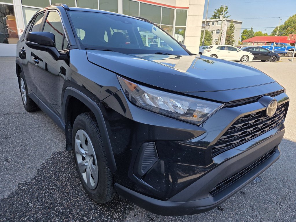 Toyota RAV4 LE (AWD) 2021 à Mont-Laurier, Québec - 3 - w1024h768px