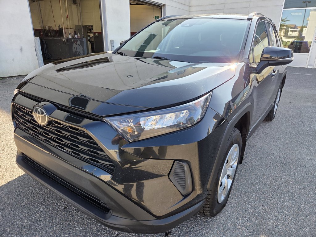 2021 Toyota RAV4 LE (AWD) in Mont-Laurier, Quebec - 1 - w1024h768px