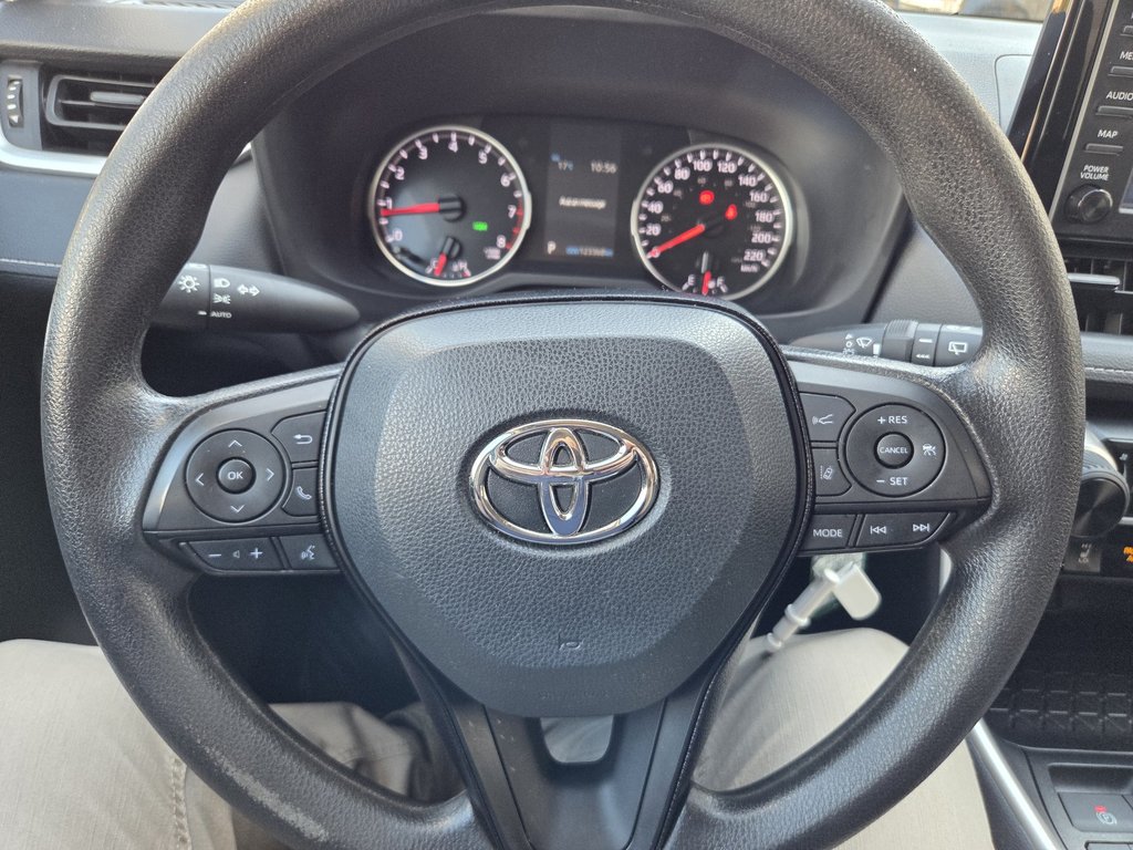 Toyota RAV4 LE (AWD) 2021 à Mont-Laurier, Québec - 19 - w1024h768px