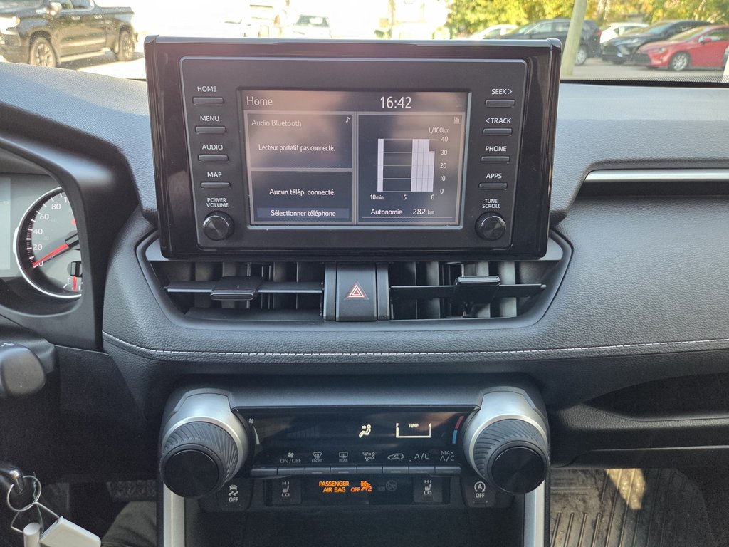 2021 Toyota RAV4 LE (AWD) in Mont-Laurier, Quebec - 15 - w1024h768px