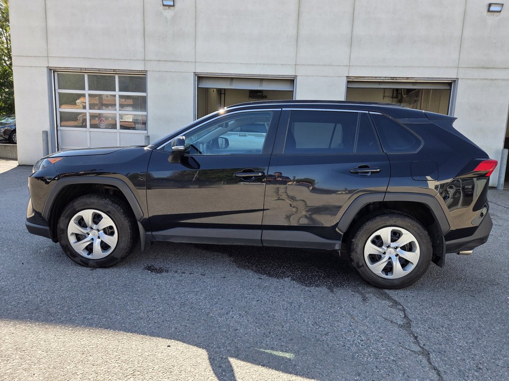 Toyota RAV4 LE (AWD) 2021 à Mont-Laurier, Québec - 8 - w1024h768px