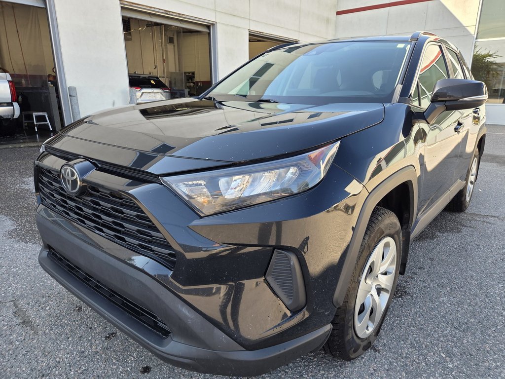 Toyota RAV4 LE (AWD) 2021 à Mont-Laurier, Québec - 1 - w1024h768px