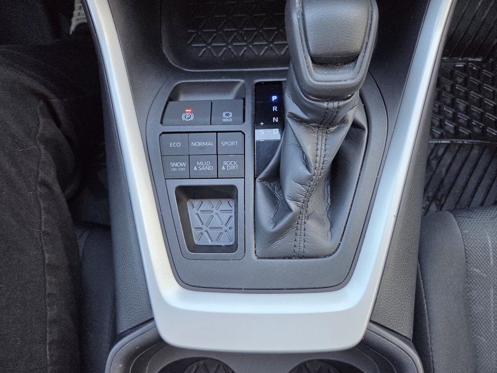 2021 Toyota RAV4 XLE AWD in Mont-Laurier, Quebec - 16 - w1024h768px