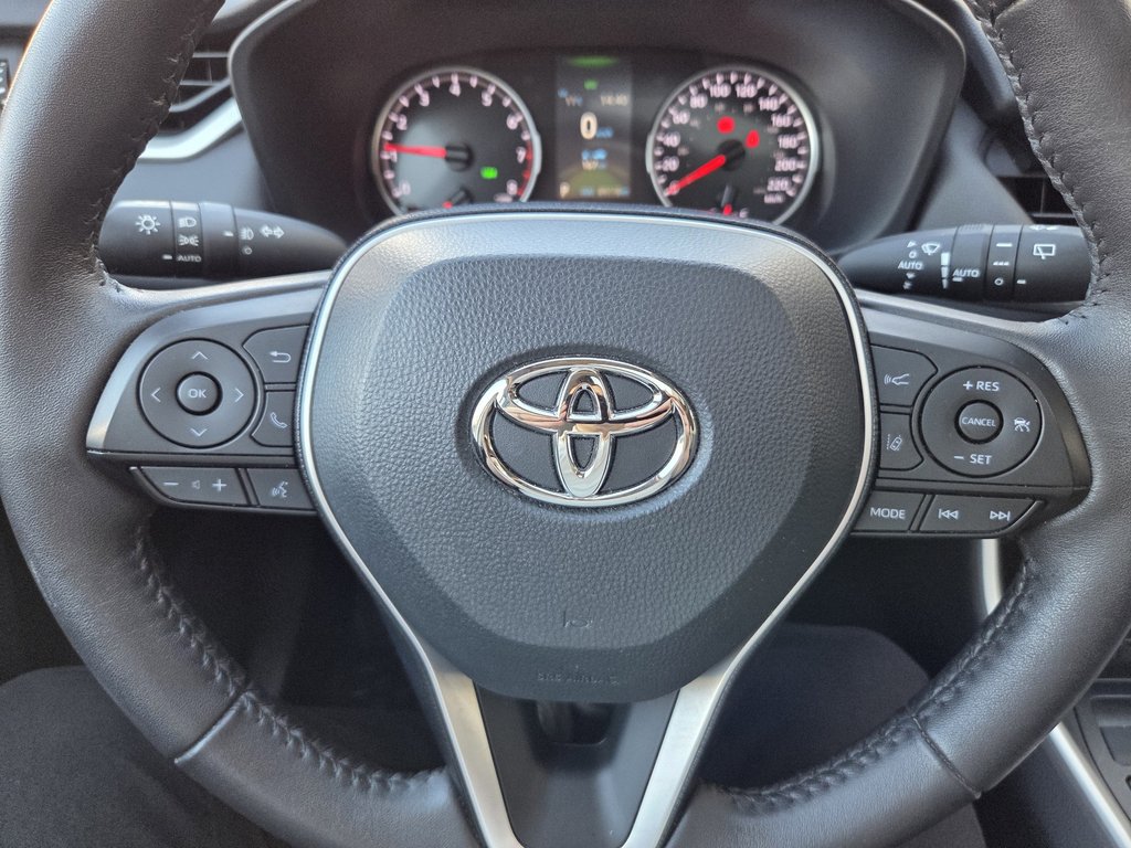 2021 Toyota RAV4 XLE AWD in Mont-Laurier, Quebec - 19 - w1024h768px