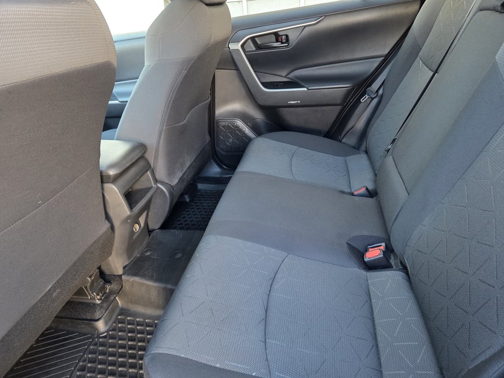 Toyota RAV4 LE AWD 2021 à Mont-Laurier, Québec - 11 - w1024h768px