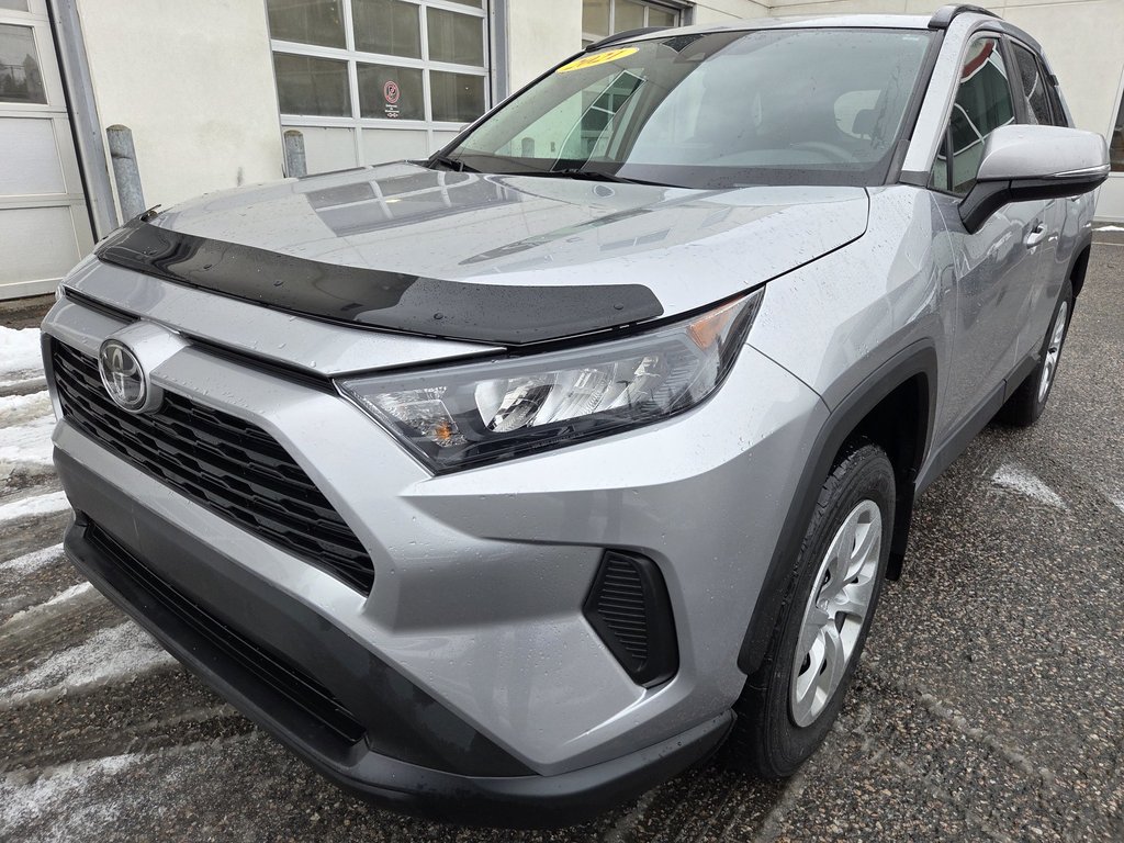 Toyota RAV4 LE AWD 2021 à Mont-Laurier, Québec - 1 - w1024h768px