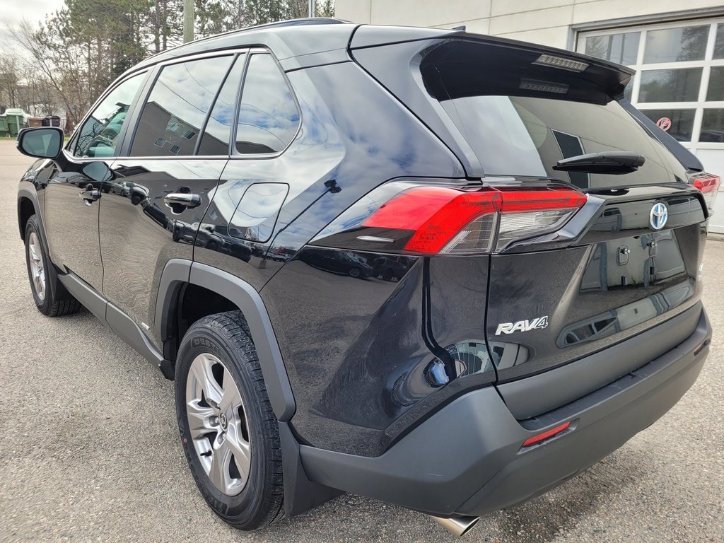 Toyota RAV4 Hybride LE (AWD) 2022 à Mont-Laurier, Québec - 8 - w1024h768px