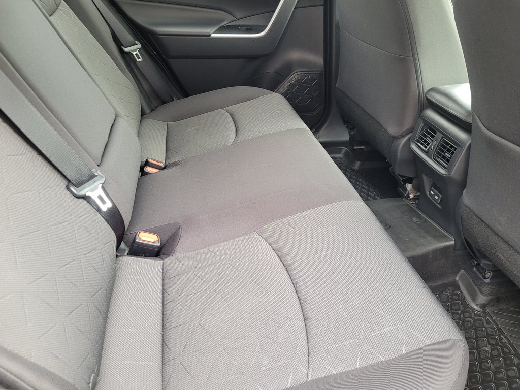 Toyota RAV4 Hybride LE (AWD) 2022 à Mont-Laurier, Québec - 14 - w1024h768px