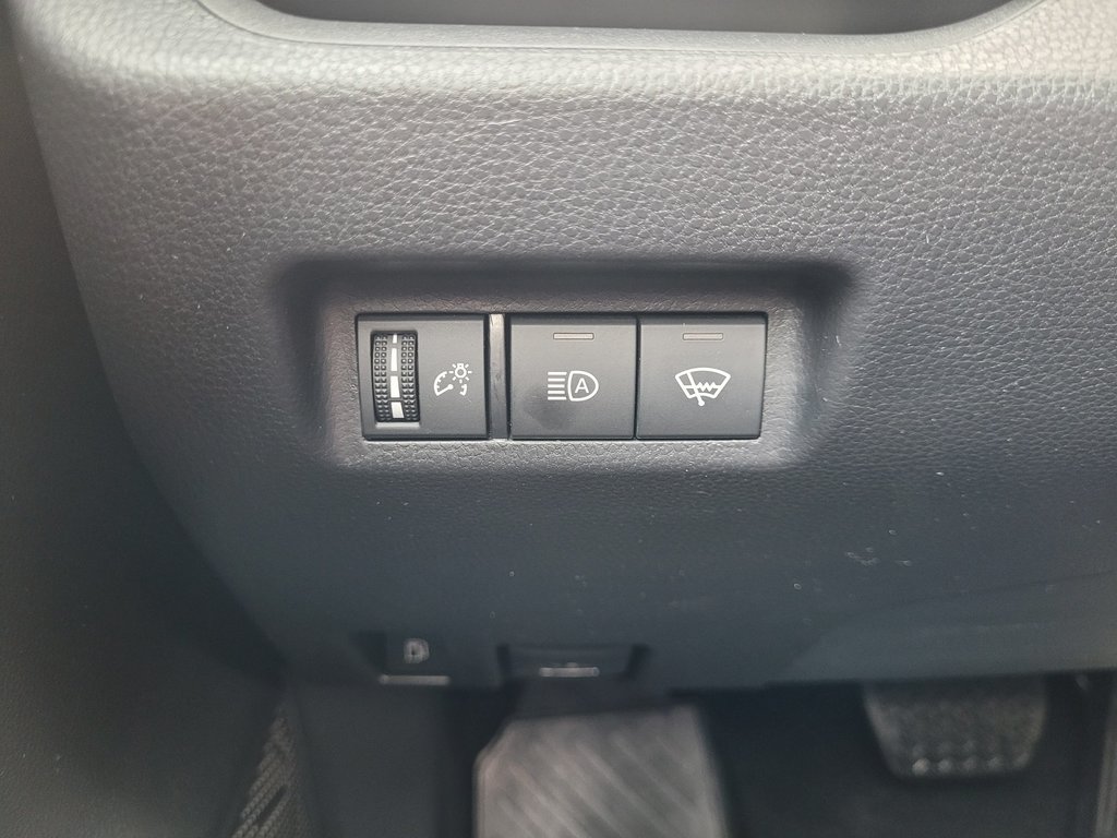 Toyota RAV4 Hybride LE (AWD) 2022 à Mont-Laurier, Québec - 16 - w1024h768px