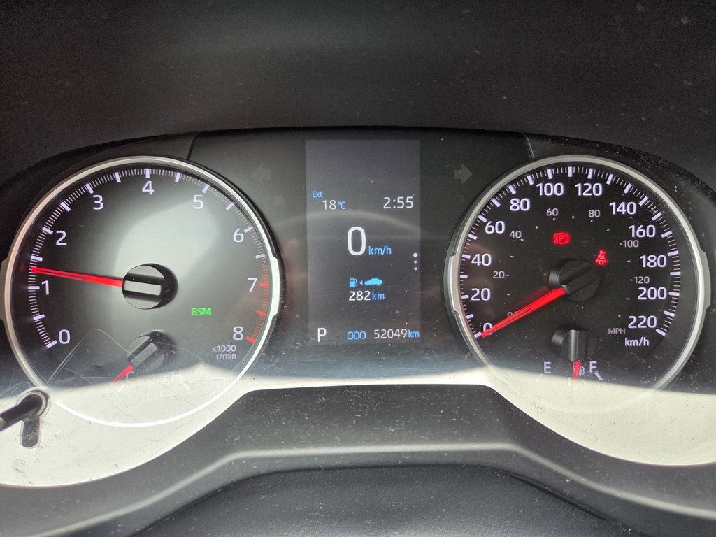 2022 Toyota RAV4 LE AWD in Mont-Laurier, Quebec - 17 - w1024h768px