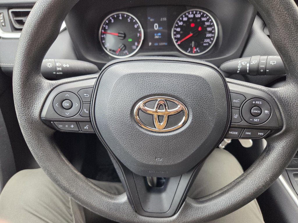 2022 Toyota RAV4 LE AWD in Mont-Laurier, Quebec - 18 - w1024h768px