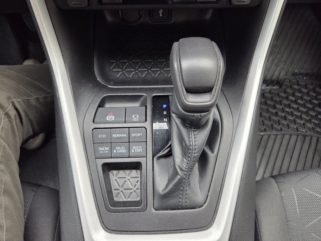 2022 Toyota RAV4 LE AWD in Mont-Laurier, Quebec - 19 - w1024h768px