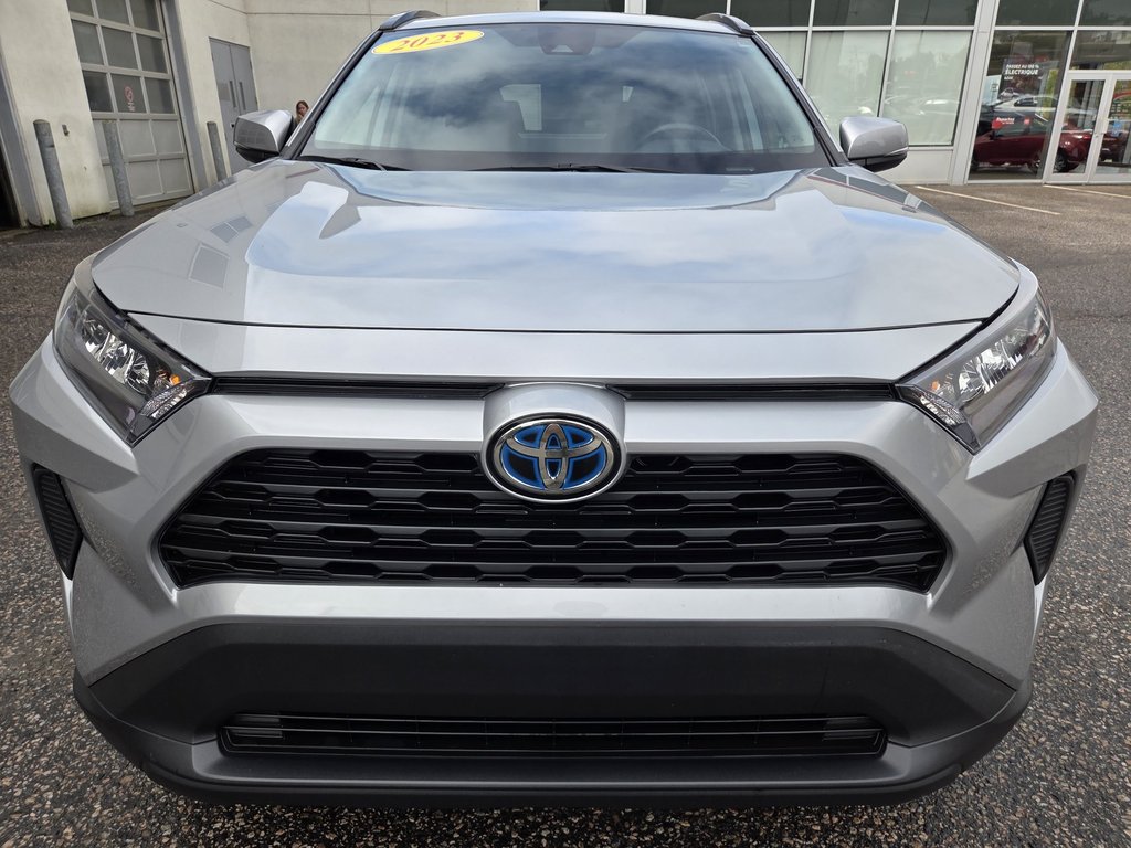 2023 Toyota RAV4 LE (AWD) in Mont-Laurier, Quebec - 2 - w1024h768px