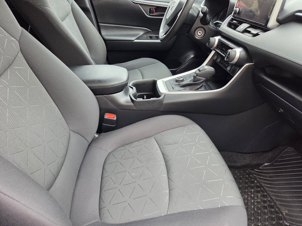 2023 Toyota RAV4 LE (AWD) in Mont-Laurier, Quebec - 12 - w1024h768px