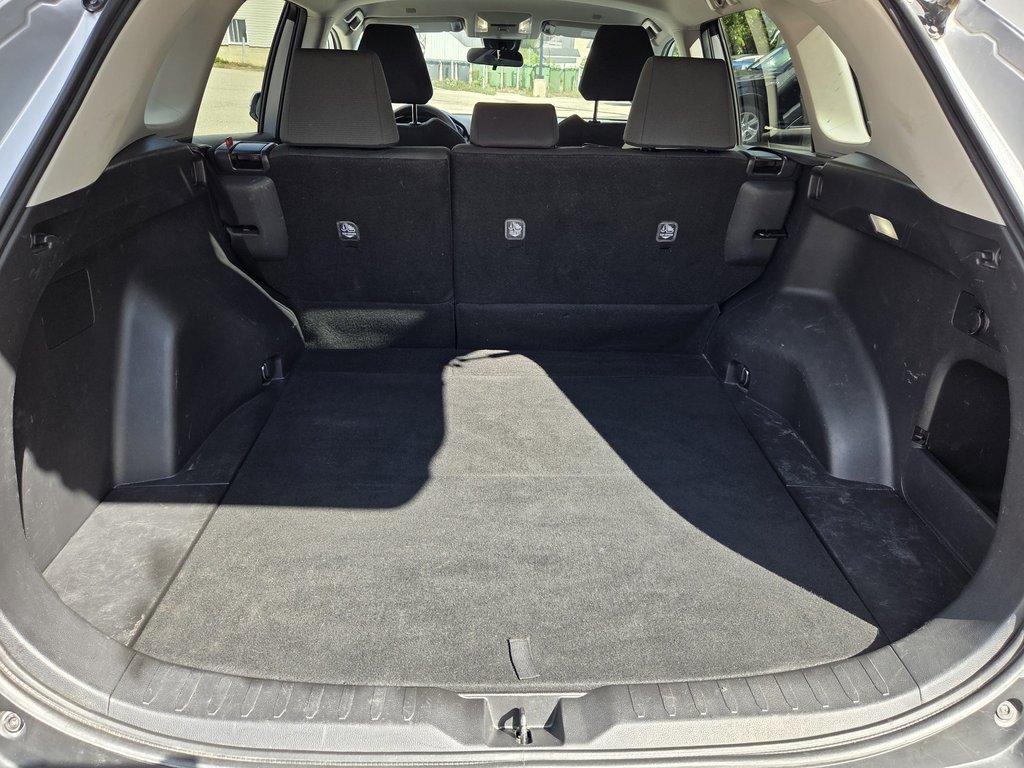 Toyota RAV4 LE (AWD) 2024 à Mont-Laurier, Québec - 7 - w1024h768px