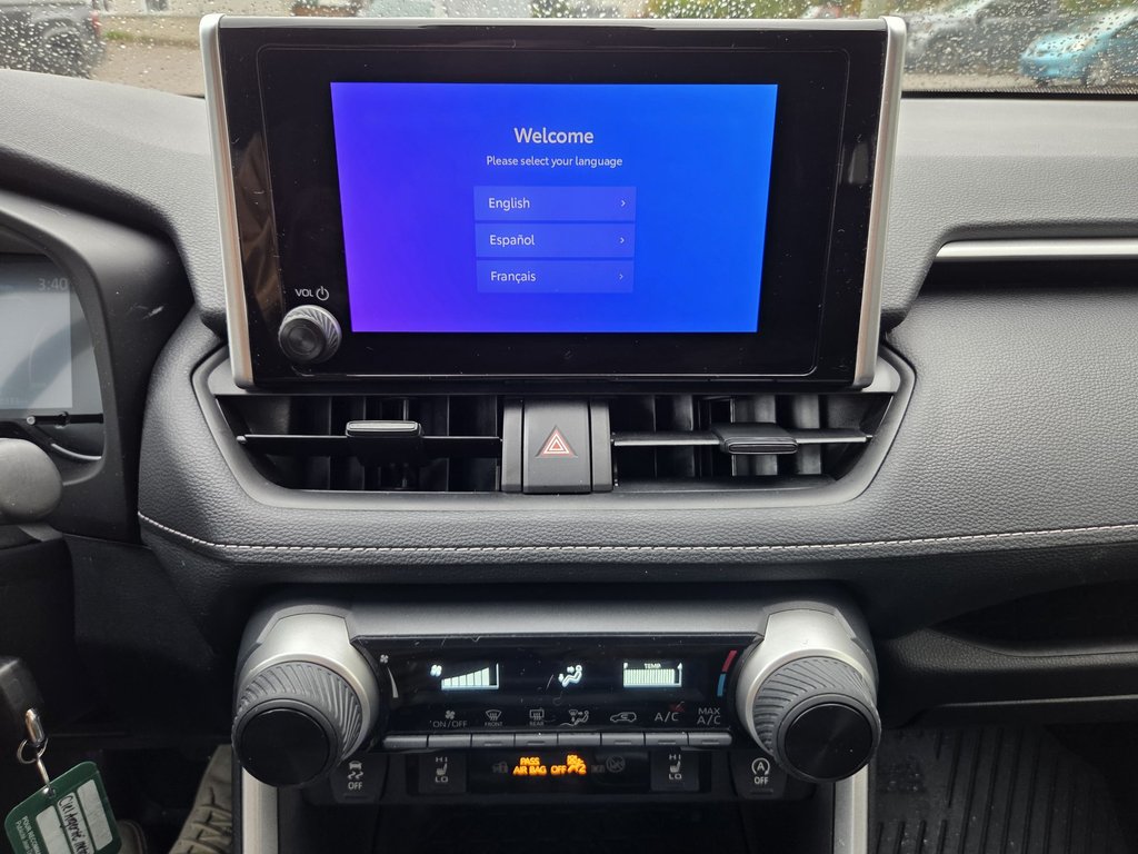 2024 Toyota RAV4 LE (AWD) in Mont-Laurier, Quebec - 18 - w1024h768px