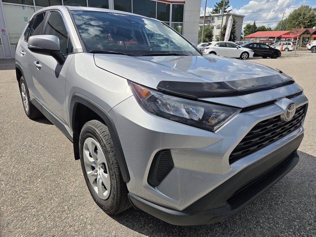Toyota RAV4 LE (AWD) 2024 à Mont-Laurier, Québec - 3 - w1024h768px