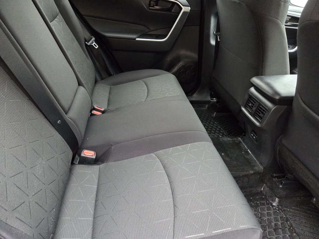 2024 Toyota RAV4 LE (AWD) in Mont-Laurier, Quebec - 14 - w1024h768px
