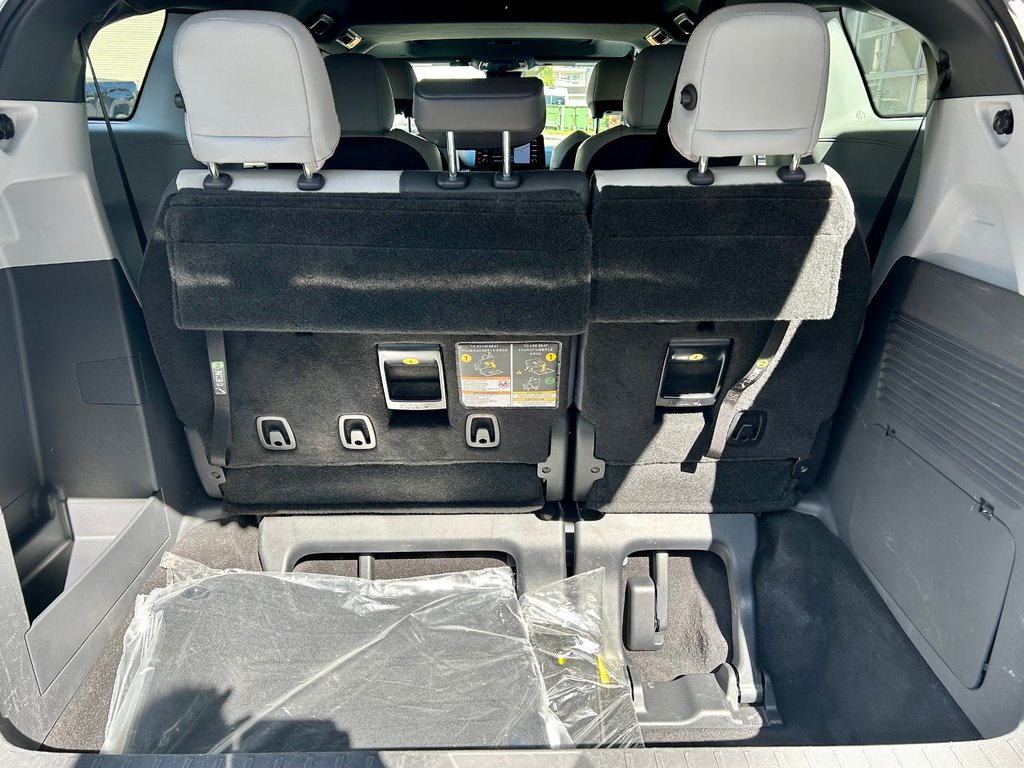 2021 Toyota Sienna XSE in Mont-Laurier, Quebec - 13 - w1024h768px