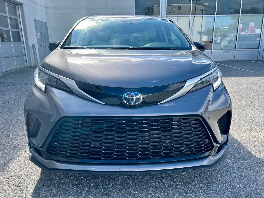 2021 Toyota Sienna XSE in Mont-Laurier, Quebec - 2 - w1024h768px