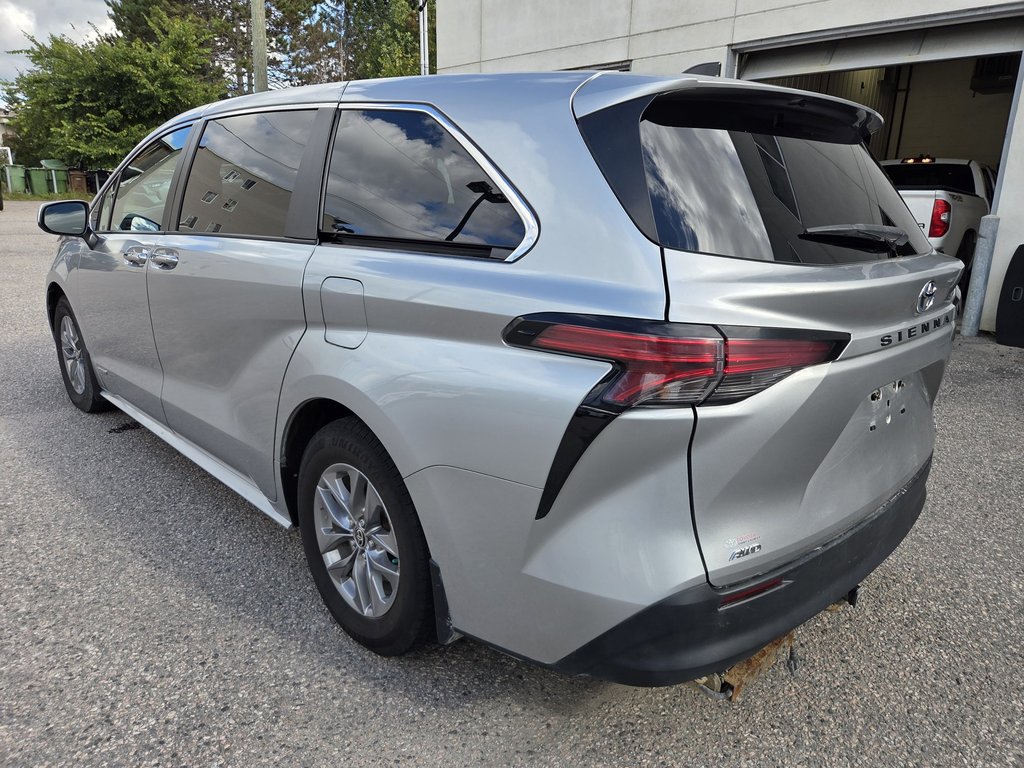2021 Toyota Sienna XLE AWD in Mont-Laurier, Quebec - 7 - w1024h768px
