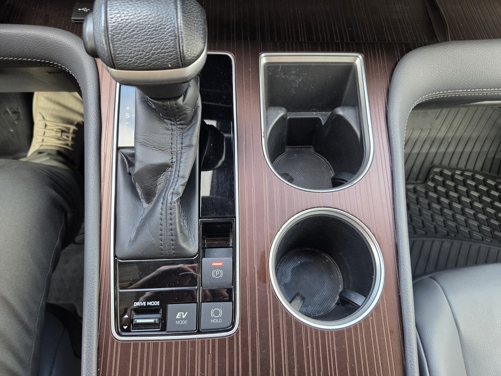 2021 Toyota Sienna XLE AWD in Mont-Laurier, Quebec - 16 - w1024h768px