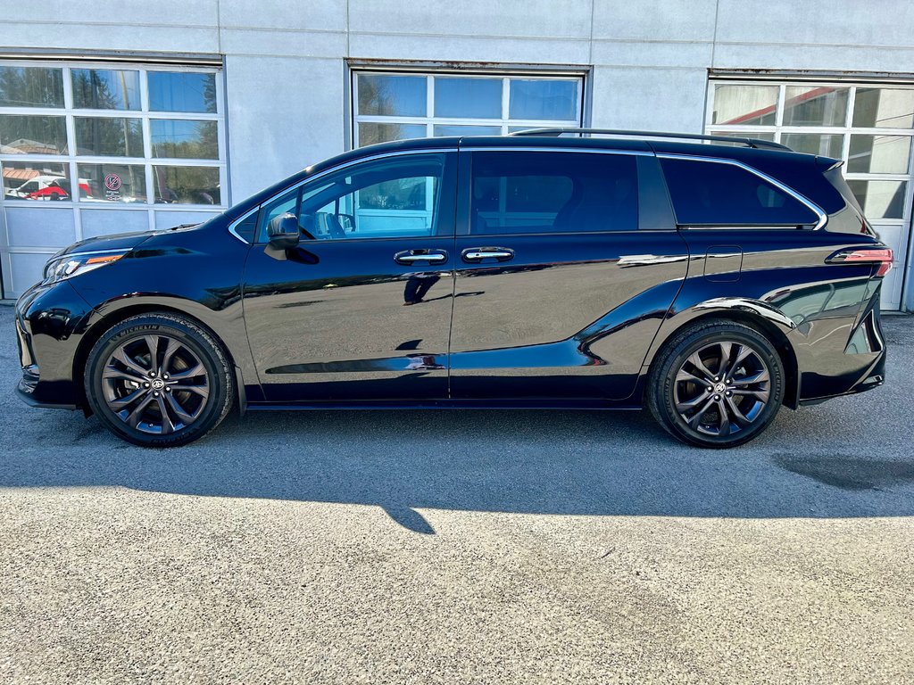 2022 Toyota Sienna XSE (FWD) in Mont-Laurier, Quebec - 9 - w1024h768px