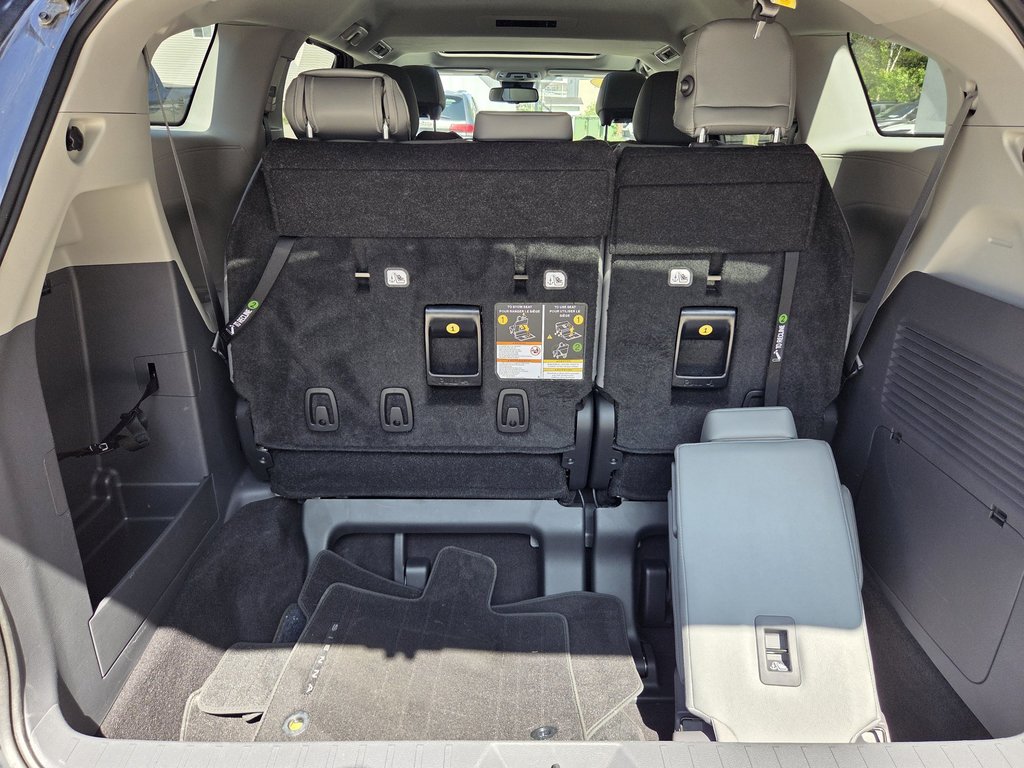 2023 Toyota Sienna XLE Hybride in Mont-Laurier, Quebec - 7 - w1024h768px