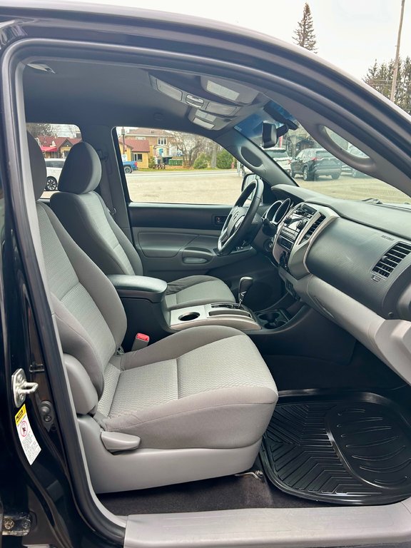 2012 Toyota Tacoma Double Cab SR5 V6 4x4 in Mont-Laurier, Quebec - 14 - w1024h768px