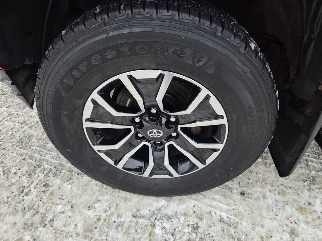 2017 Toyota Tacoma TRD Sport 4x4 V6 in Mont-Laurier, Quebec - 9 - w1024h768px