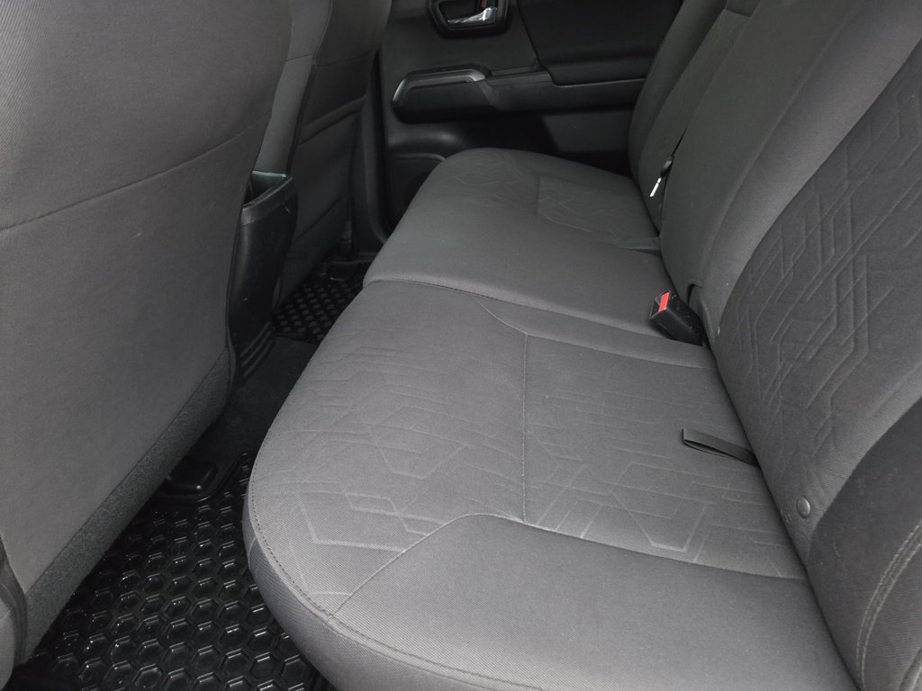 2017 Toyota Tacoma TRD Sport 4x4 V6 in Mont-Laurier, Quebec - 12 - w1024h768px