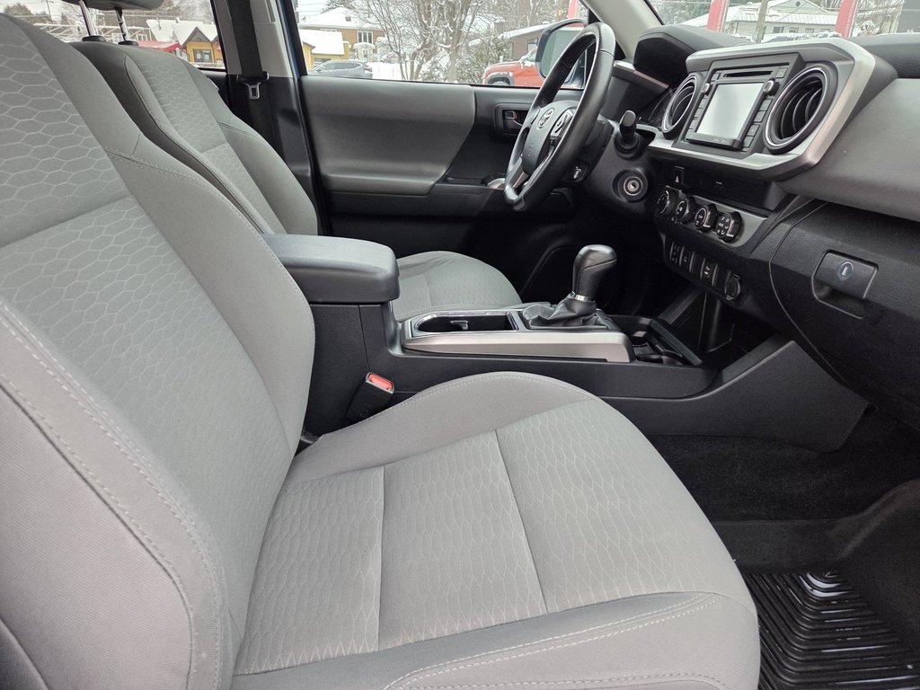 Toyota Tacoma SR5 4X4 V6 2019 à Mont-Laurier, Québec - 10 - w1024h768px