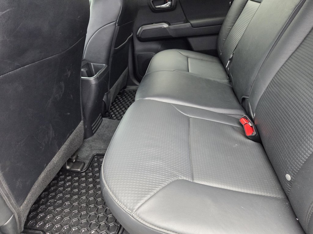 2023 Toyota Tacoma TRD Sport 4x4 V6 in Mont-Laurier, Quebec - 11 - w1024h768px