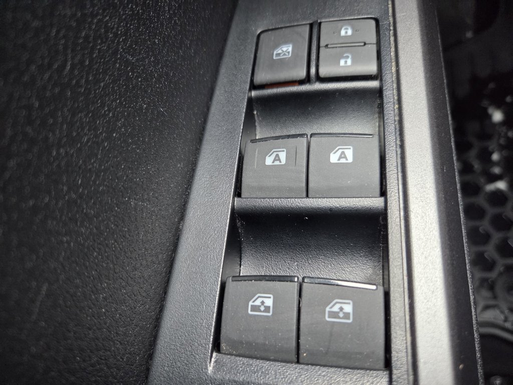 2023 Toyota Tacoma TRD Sport 4X4 V6 in Mont-Laurier, Quebec - 14 - w1024h768px