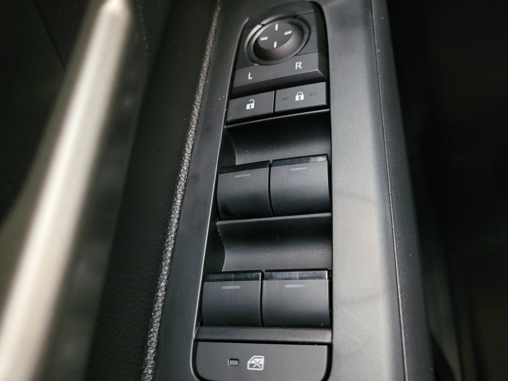 2025 Toyota Tacoma HYBRIDE in Mont-Laurier, Quebec - 17 - w1024h768px