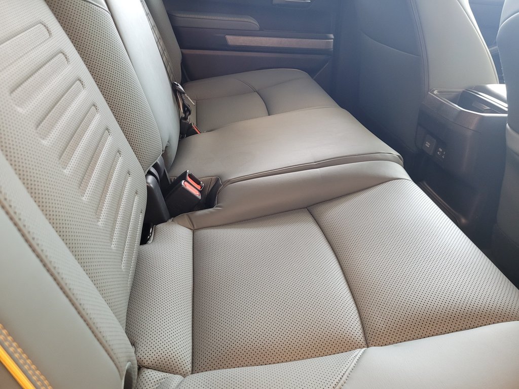 2025 Toyota Tacoma HYBRIDE in Mont-Laurier, Quebec - 12 - w1024h768px