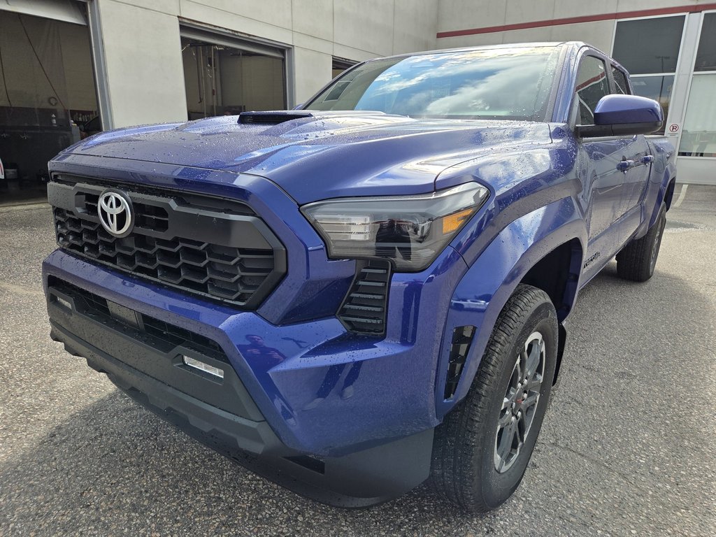 2025 Toyota Tacoma BASE in Mont-Laurier, Quebec - 1 - w1024h768px